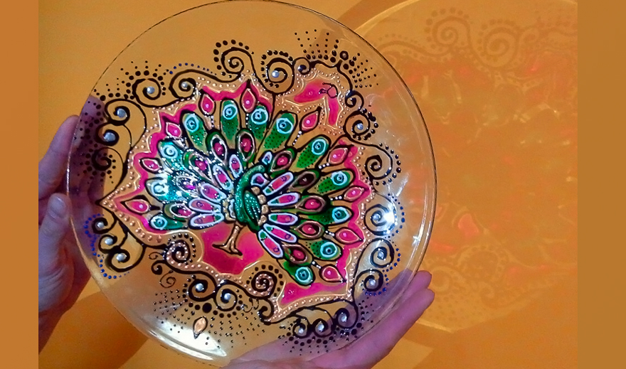 Роспись стеклянных  тарелок